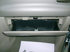 2007款 3.3 自动 限量版(Captain豪华座椅) 7座