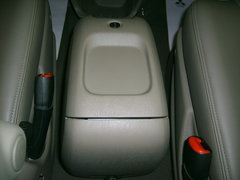 2007款 3.3 自动 限量版(Captain豪华座椅) 7座