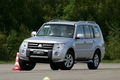 2009款 3.8L 自动 尊贵版