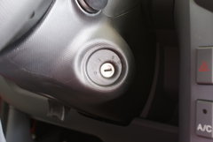 2009款 1.0L 手动 旗舰型