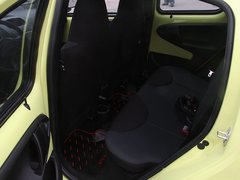 2009款 1.0L 手动 旗舰型