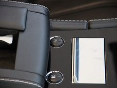 阿斯顿·马丁DBS 2009款 6.0 Touchtronic Coupe