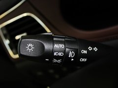 2008款 3.8L 自动 顶级型