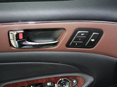 2008款 3.8L 自動 頂級型