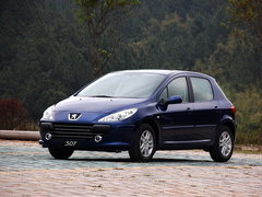 2008款 两厢 2.0L 自动 精致版