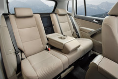 2010款 2.0TSI 自动 四驱旗舰版 5座