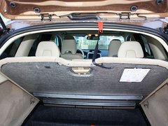 2010款 3.0T 自动 AWD舒适版 5座