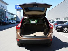 2010款 3.0T 自动 AWD舒适版 5座