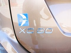 2010款 3.0T 自动 AWD舒适版 5座