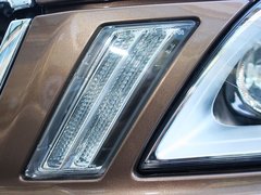 2010款 3.0T 自动 AWD舒适版 5座