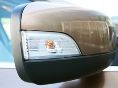 2010款 3.0T 自动 AWD舒适版 5座
