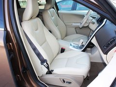 2010款 3.0T 自动 AWD舒适版 5座