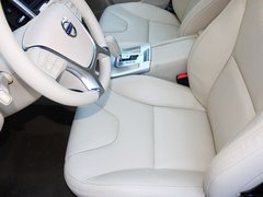 2010款 3.0T 自动 AWD舒适版 5座