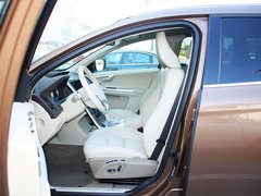 2010款 3.0T 自动 AWD舒适版 5座