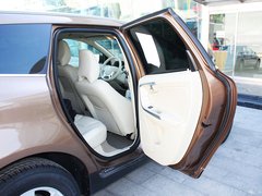 2010款 3.0T 自动 AWD舒适版 5座