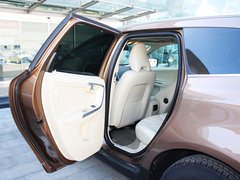 2010款 3.0T 自动 AWD舒适版 5座