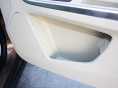 2010款 3.0T 自动 AWD舒适版 5座