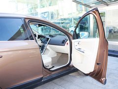 2010款 3.0T 自动 AWD舒适版 5座