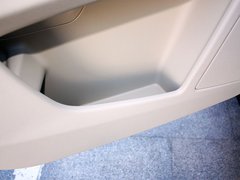 2010款 3.0T 自动 AWD舒适版 5座