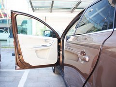 2010款 3.0T 自动 AWD舒适版 5座