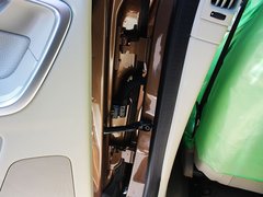 2010款 3.0T 自动 AWD舒适版 5座