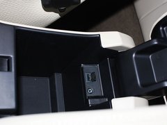 2010款 3.0T 自动 AWD舒适版 5座