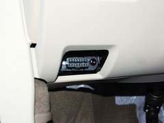 2010款 3.0T 自动 AWD舒适版 5座