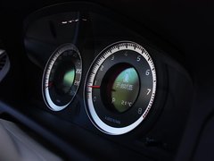 2010款 3.0T 自动 AWD舒适版 5座