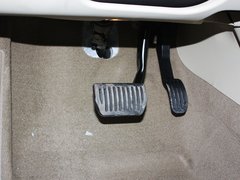 2010款 3.0T 自动 AWD舒适版 5座