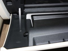 2010款 3.0T 自动 AWD舒适版 5座