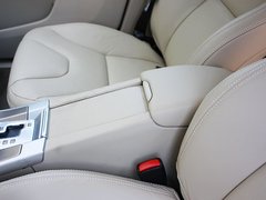 2010款 3.0T 自动 AWD舒适版 5座