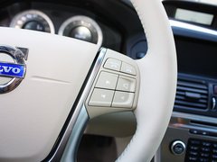2010款 3.0T 自动 AWD舒适版 5座