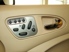 2006款 4.2 自动 敞篷跑车