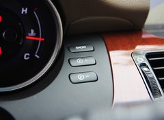 2009款 3.7L 自动 