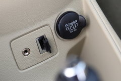 2010款 两厢 1.5L 自动 时尚型限量版