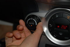 2010款 两厢 1.5L 自动 时尚型限量版