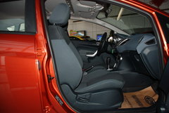 2010款 两厢 1.5L 自动 时尚型限量版