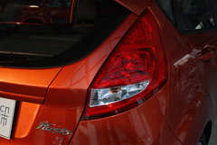 2010款 两厢 1.5L 自动 时尚型限量版