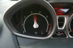 2010款 两厢 1.5L 手动 时尚型限量版