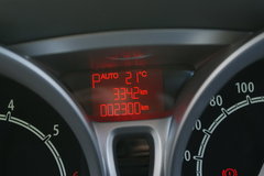 2010款 两厢 1.5L 手动 时尚型限量版