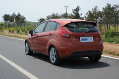 2010款 两厢 1.5L 手动 时尚型限量版