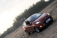 2010款 两厢 1.5L 手动 时尚型限量版