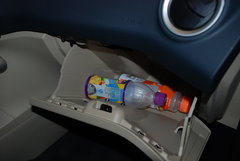 2010款 两厢 1.5L 自动 时尚型限量版