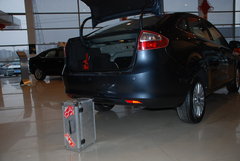 2010款 两厢 1.5L 自动 时尚型限量版