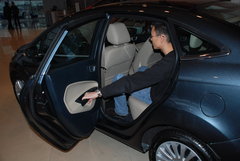 2010款 两厢 1.5L 自动 时尚型限量版