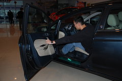 2010款 两厢 1.5L 自动 时尚型限量版