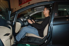 2010款 两厢 1.5L 自动 时尚型限量版
