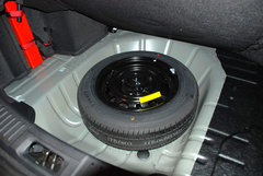 2010款 三厢 1.5L 自动 光芒限定版