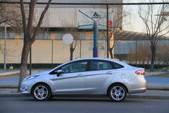 2010款 三厢 1.5L 自动 光芒限定版