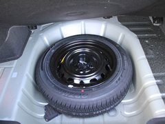 2010款 三厢 1.5L 自动 光芒限定版